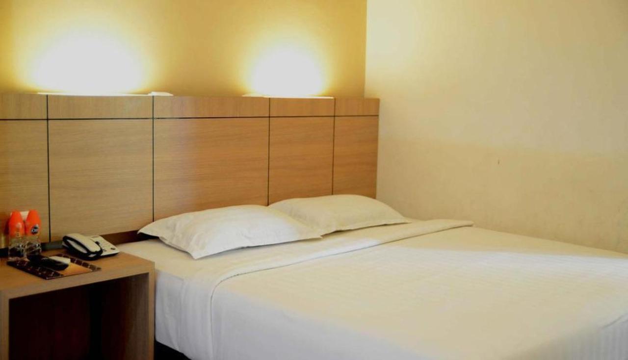 Putra Mulia Hotel 3*