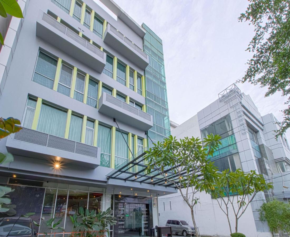 Putra Mulia Hotel