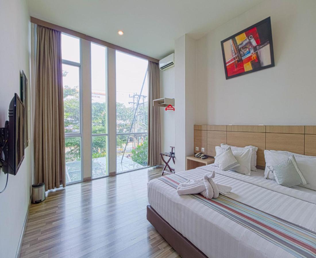 Putra Mulia Hotel 3*